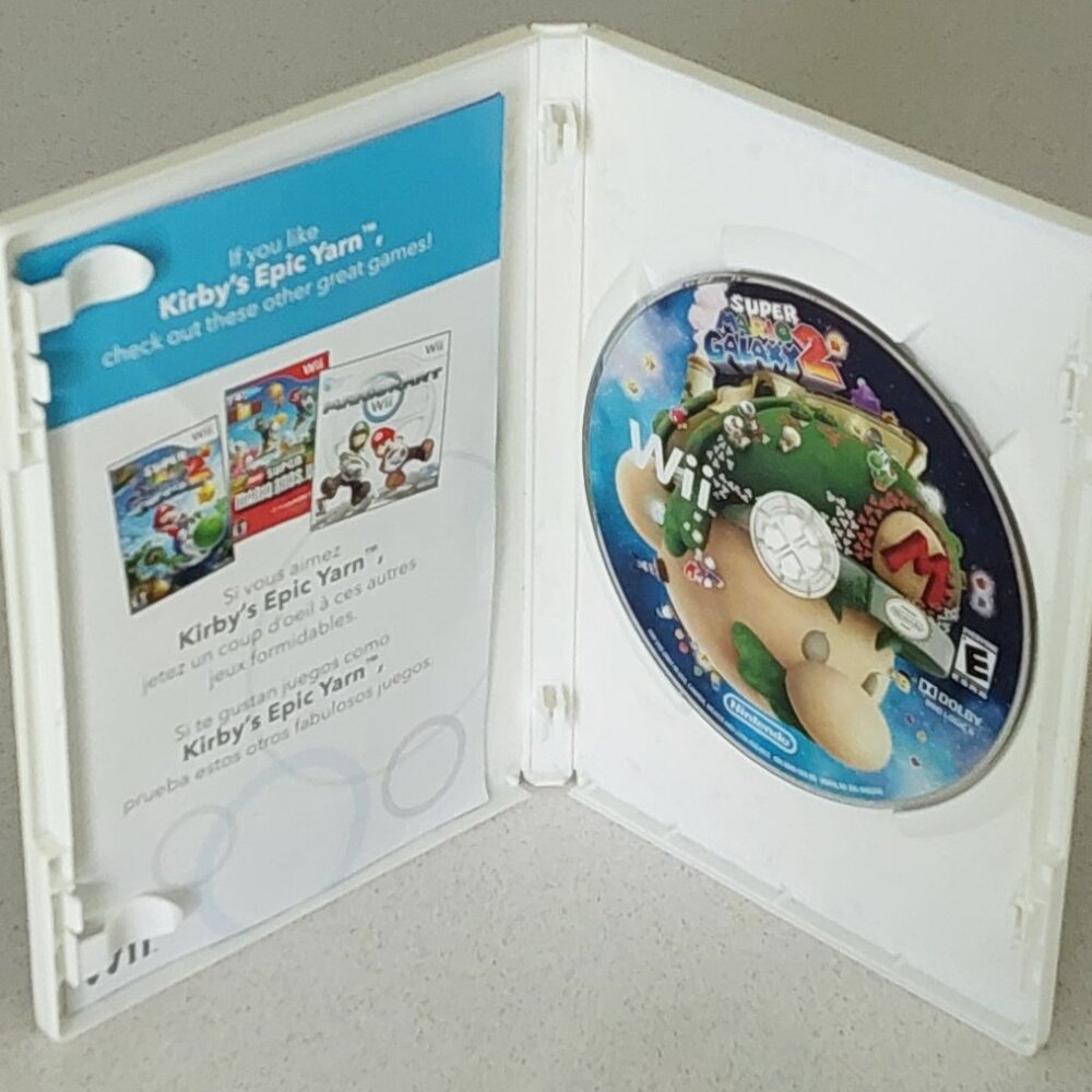 Wii Mariokart & Super Mario Galaxy 2 Video Games in the Cases - Picture 2 of 3